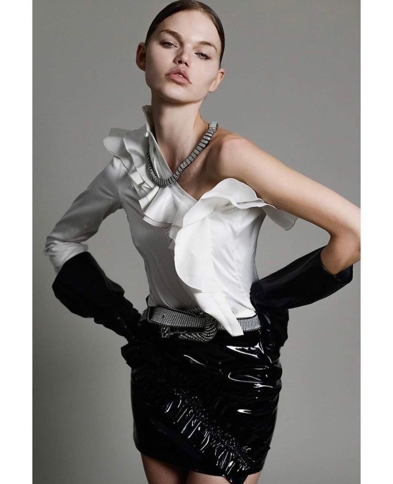 9B52B227-7C2D-48F8-B286-DABA0BBFB8CF