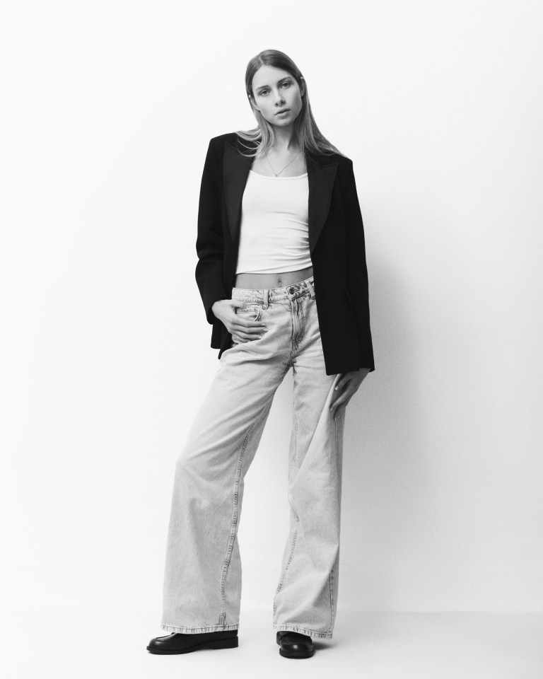 Ekin-Can-Bayrakdar-Mia-Web-Bw-3