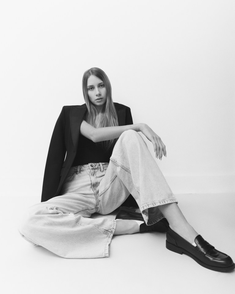 Ekin-Can-Bayrakdar-Mia-Web-Bw-4