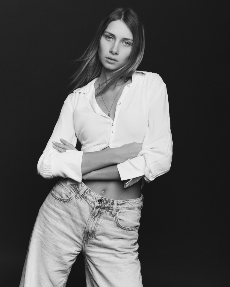 Ekin-Can-Bayrakdar-Mia-Web-Bw-5